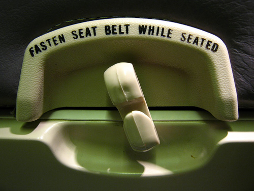 fasten-your-seat-belt-while-seated-elidesc